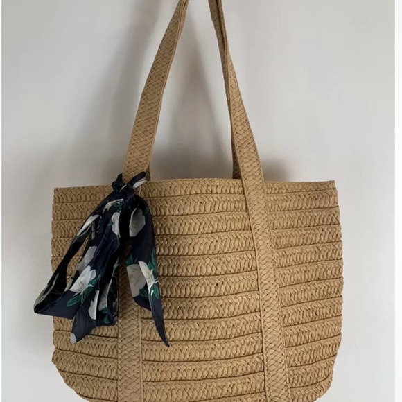 Draper James Straw Shoulder Bag with Removable Magnolia Scarf - Picture 2 of 3